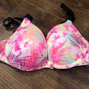 Victoria’s Secret pink bra